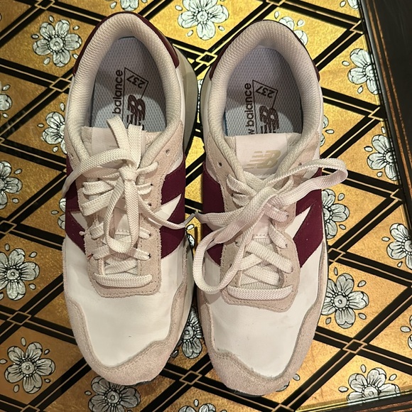 New balance 237, maroon, white and  tan. Size 8.5 W, worn once - Picture 2 of 6